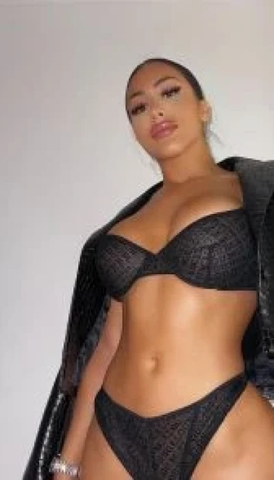 Leana8