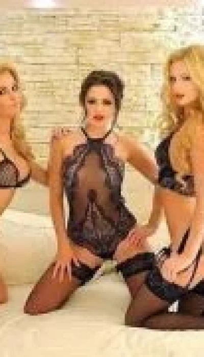 Trio escort