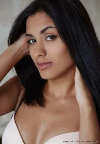 Nadia Young Escort