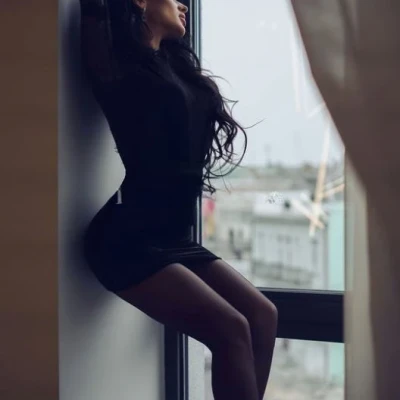 Roberta Hot Escort