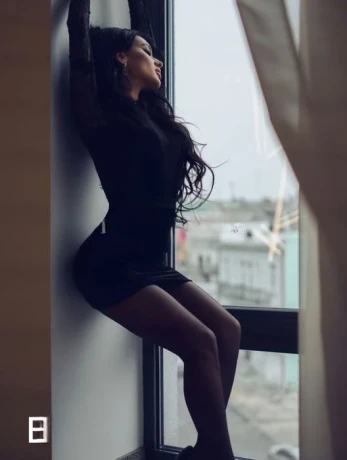 Roberta Hot Escort