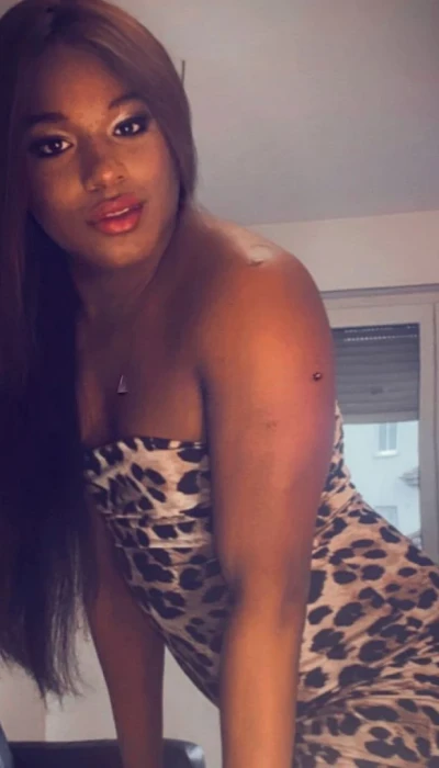 Kendra Valdiri