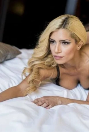 Alexandra Milf