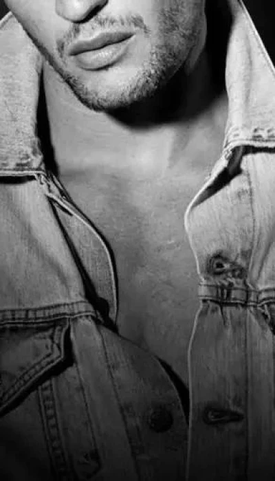 Gigolo Dominic Uit Amsterdam Sexy Groot Geschapen Hetero