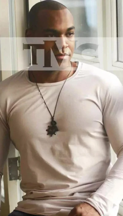 Gigolo Dominic Uit Amsterdam Sexy Groot Geschapen Hetero