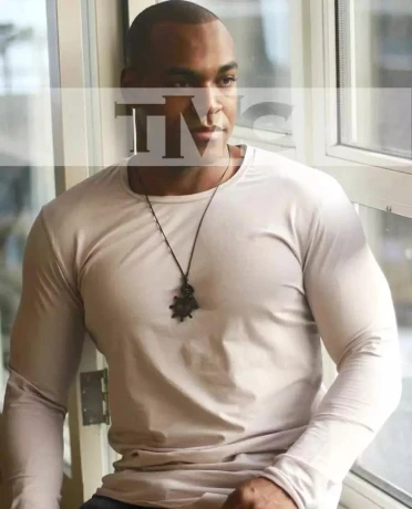 Gigolo Dominic Uit Amsterdam Sexy Groot Geschapen Hetero