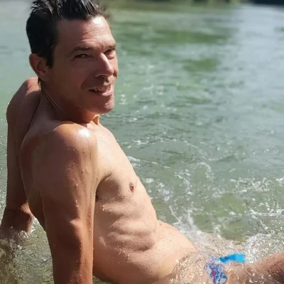 Gigolo Escort Ian May Voor Dames En Koppels