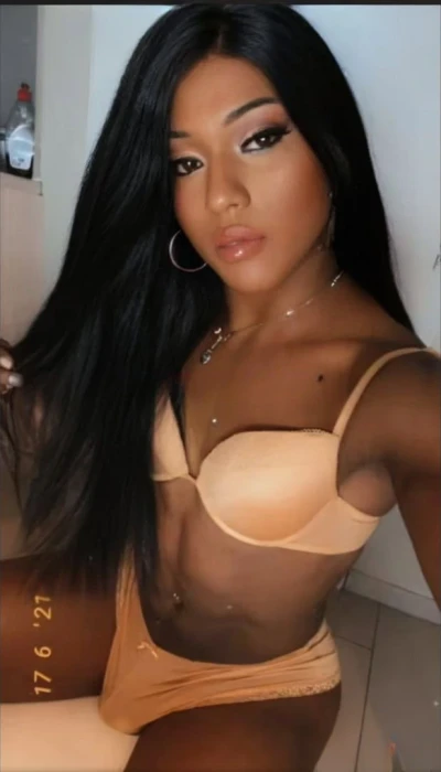 Kendra Valdiri