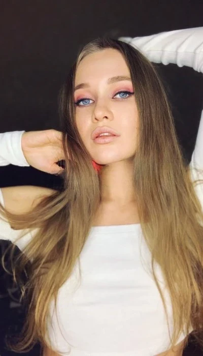 Avia Anne