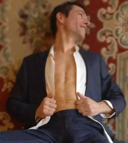 Gigolo Ian May Voor Massage En Meer