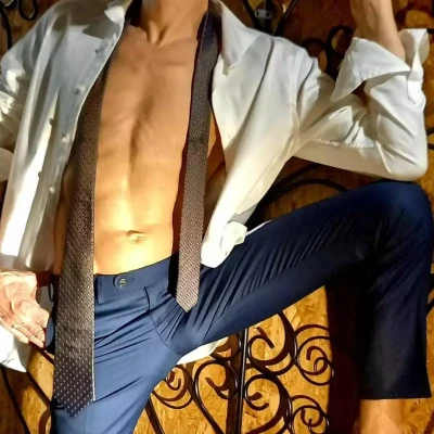 Gigolo Ian May Voor Massage En Meer