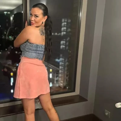 Nieuw Duitse Alessia Domina En Escort