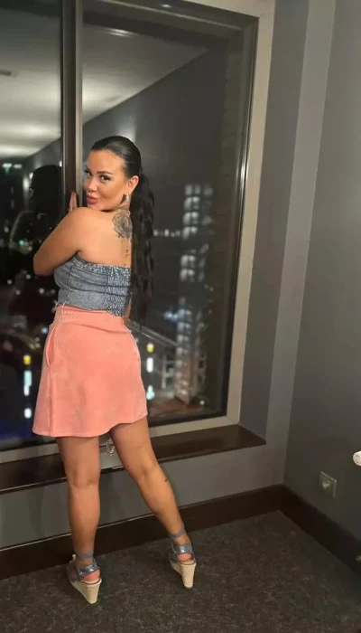 Nieuw Duitse Alessia Domina En Escort