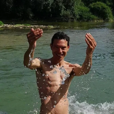 Gigolo Escort Ian May Voor Dames En Koppels